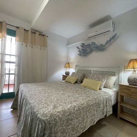 Port Royal Apartments, Heated Pool, Speed Wifi, Terrace อาโรนา ภายนอก รูปภาพ